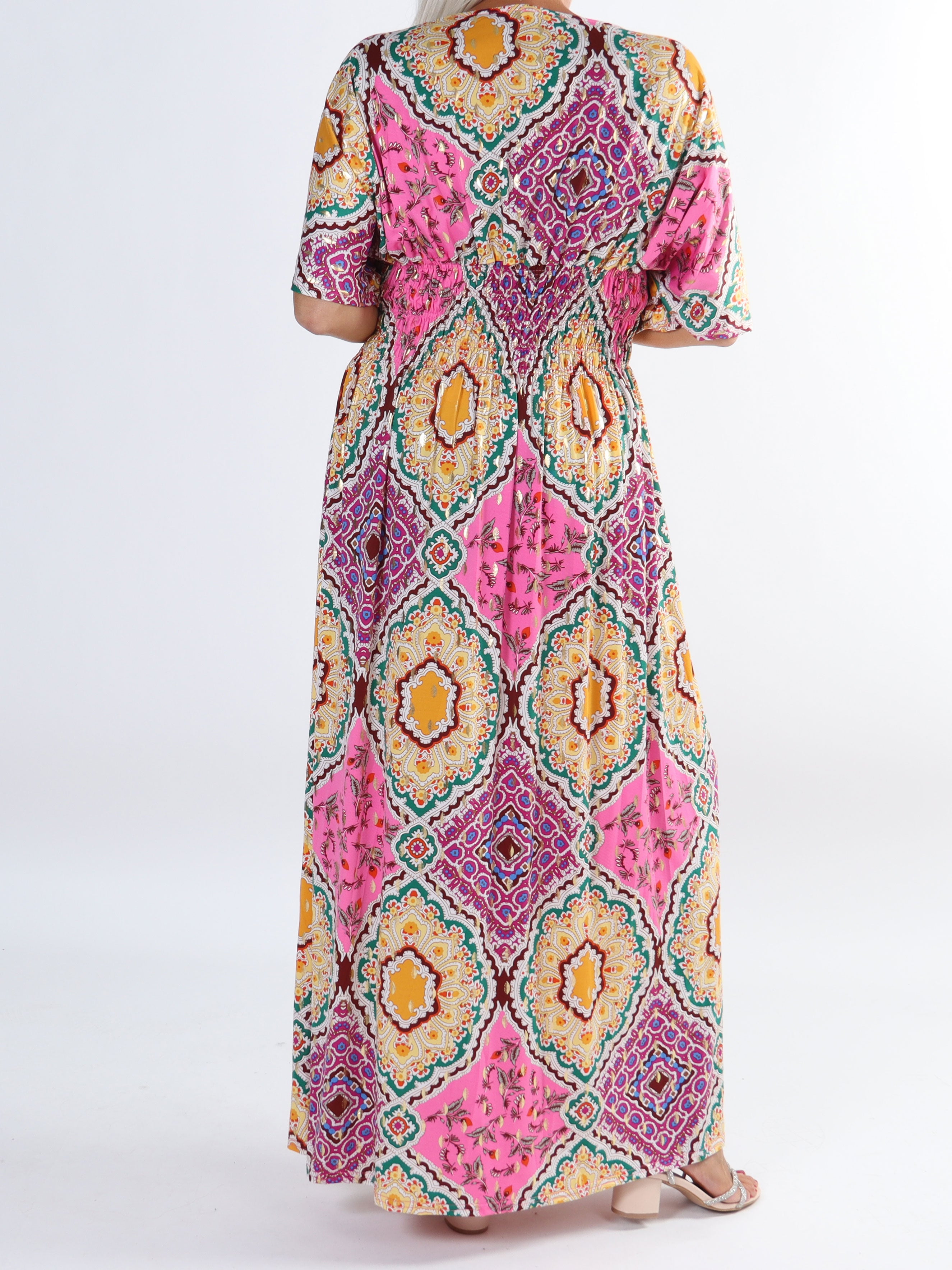 Pams Multi - Lång elastisk plus size klänning i skrynkelfritt tyg